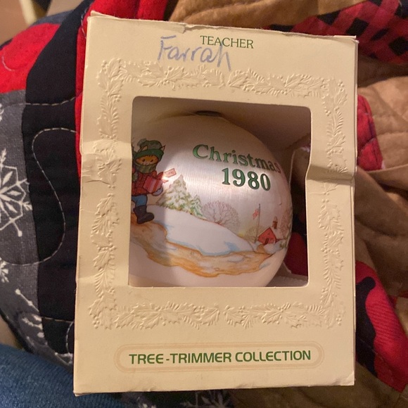 Hallmark Keepsake Ornament Teacher 1980 - Picture 5 of 5